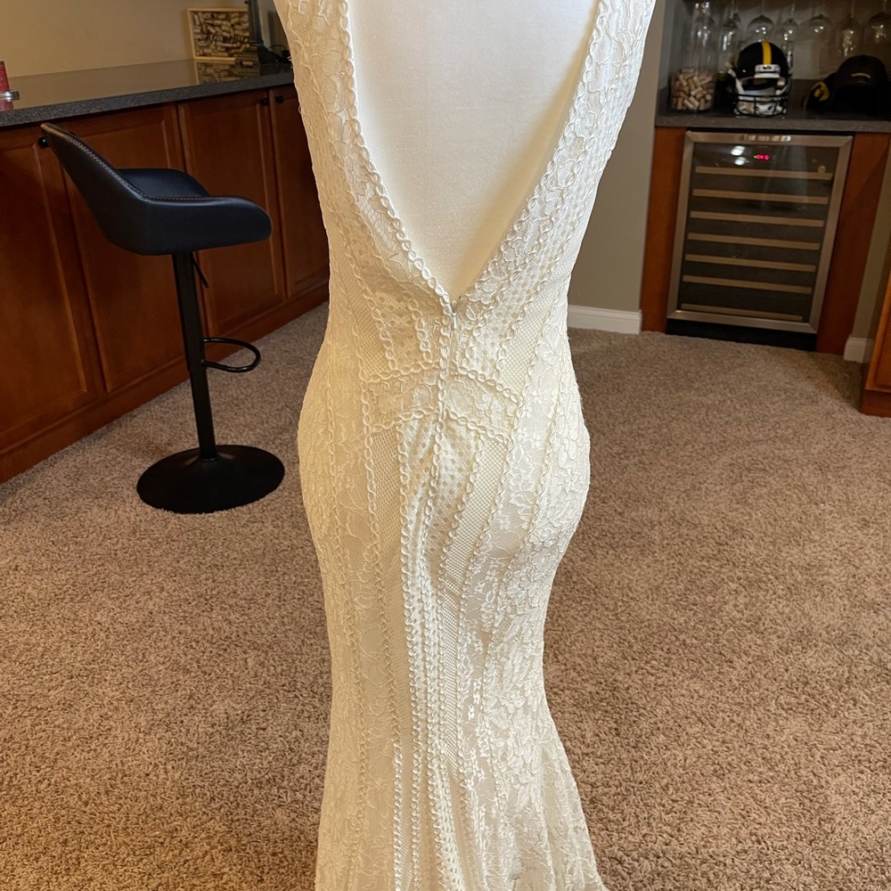 Wedding dress -lace - Picture 6 of 13